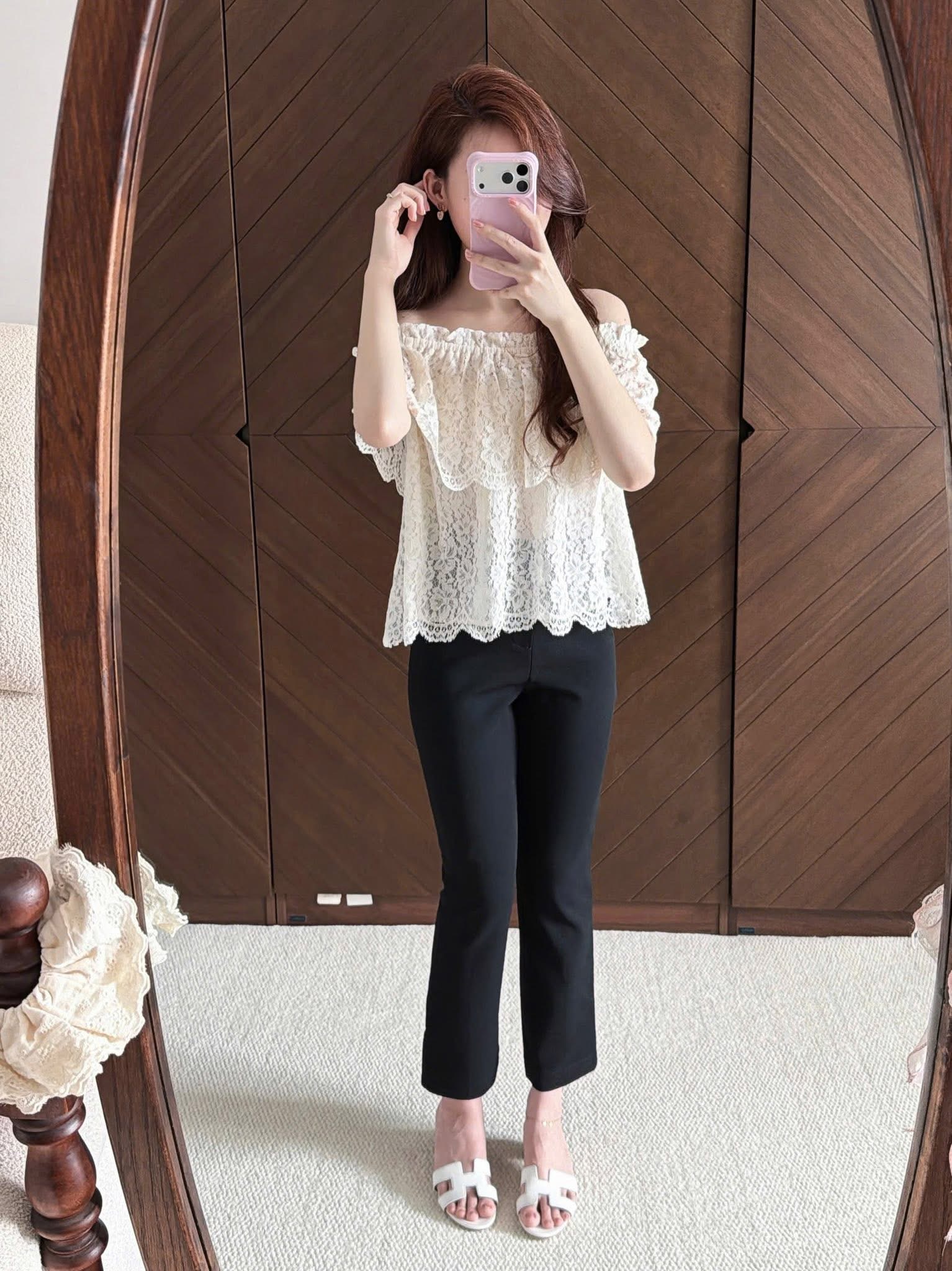 Pagina Pants màu Đen trên mẫu cao 1m60, mặc size S